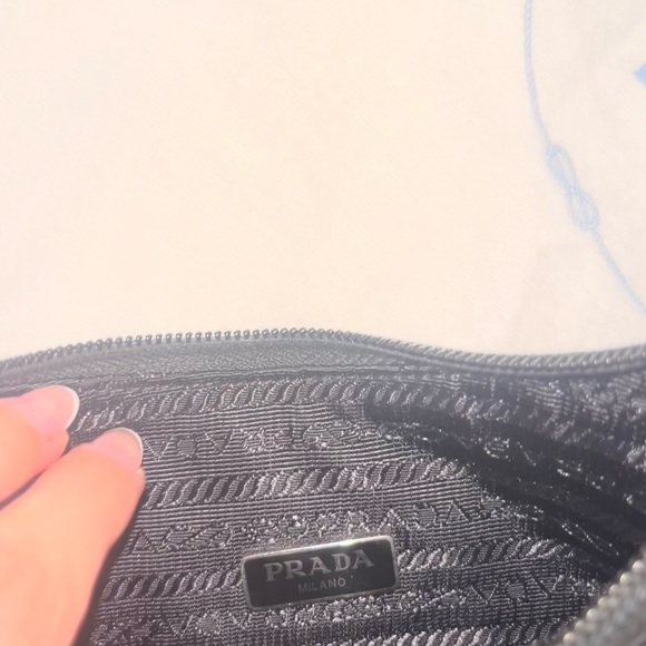 Prada Re-Edition Re-Nylon 2000 mini bag - Picture 7 of 14